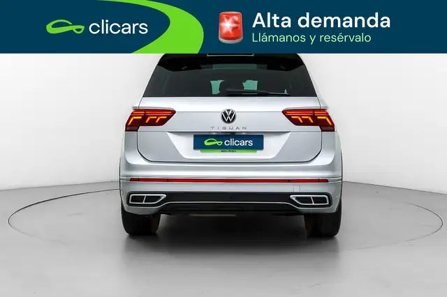 Volkswagen Tiguan view 4