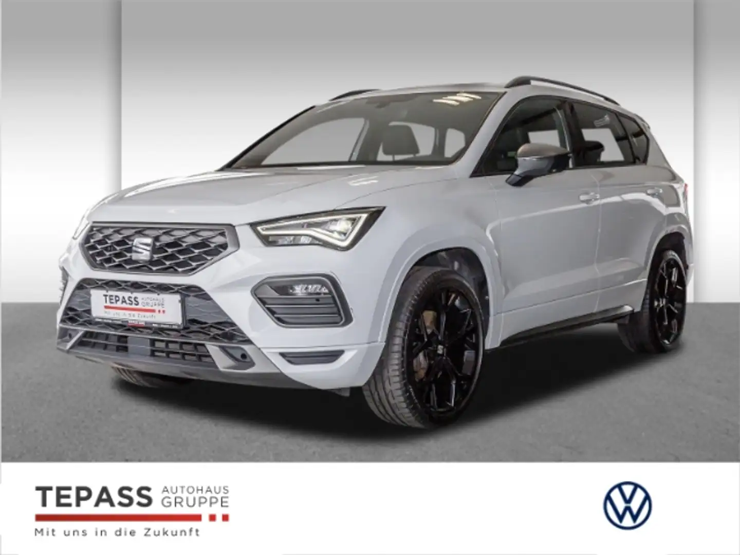 SEAT Ateca 1.5TSI FR LED NAVI PANO AHK Wit - 1