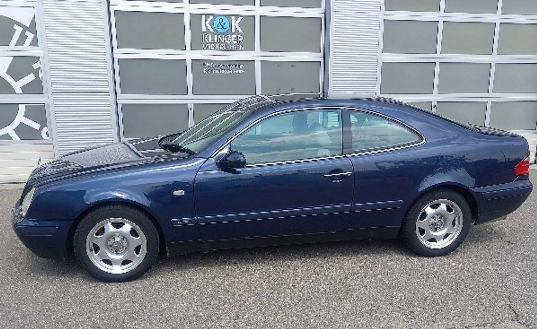 Mercedes-Benz CLK 230 CLK 230 Kompressor (208.347) Bleu - 1