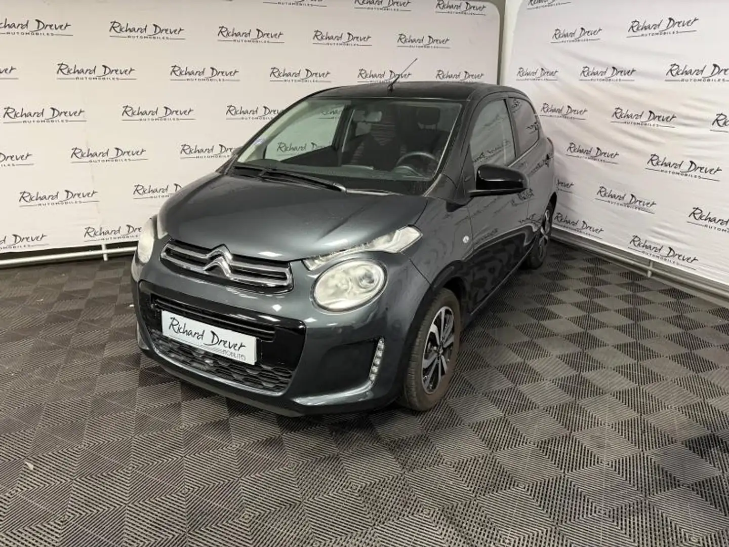 Citroen C1 VTi 72 S\u0026S Shine 5p E6.d Gris - 1