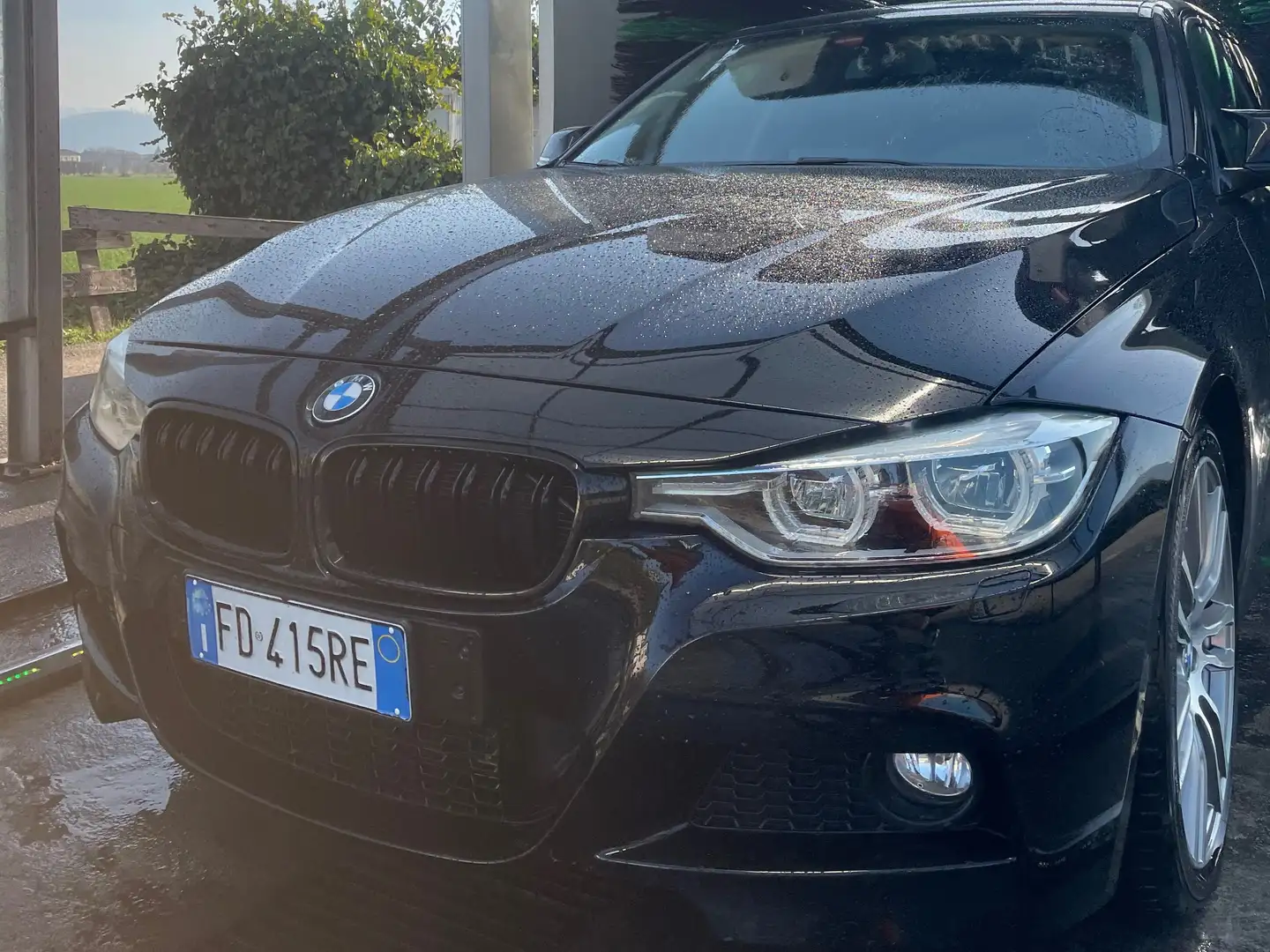BMW 320 Serie 3 F31 2015 Touring 320d Touring auto crna - 2