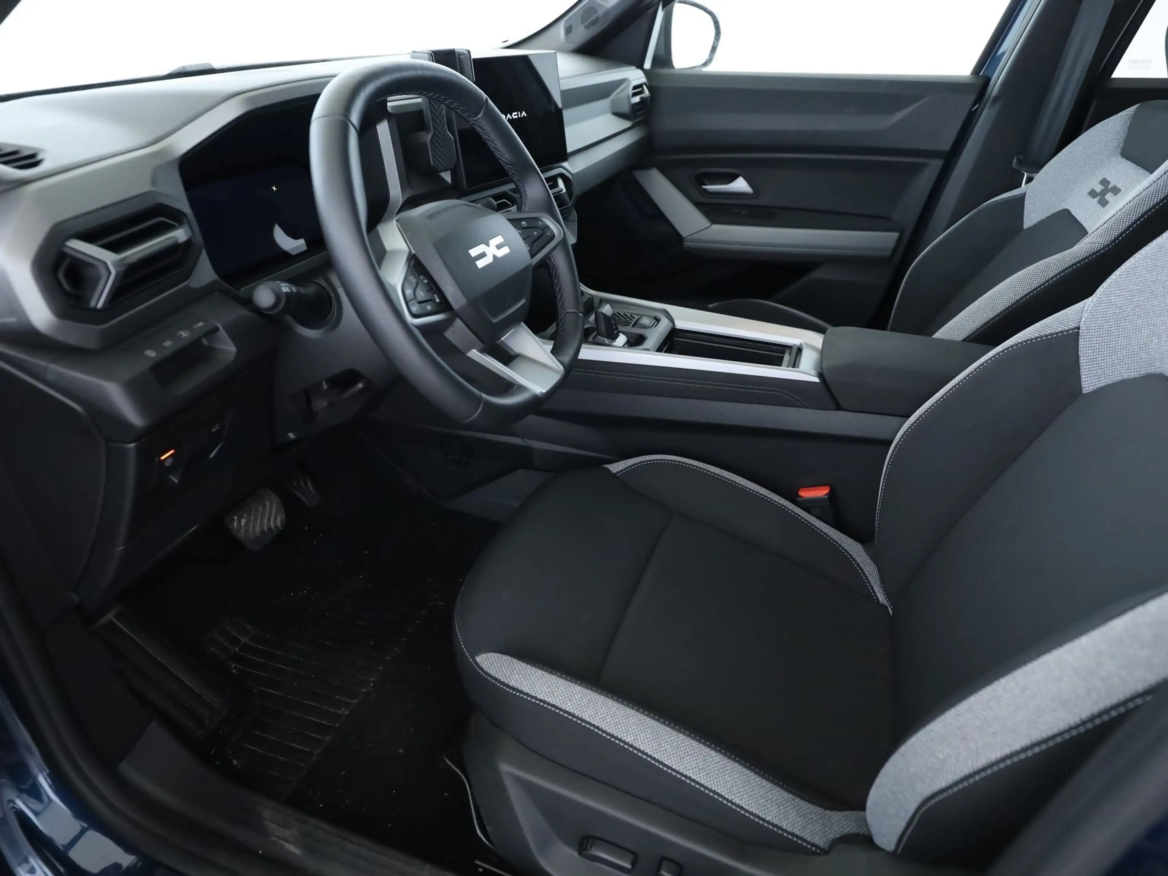 Dacia Bigster Hybrid 155 Journey, City- & Winterpaket+ — photo 8