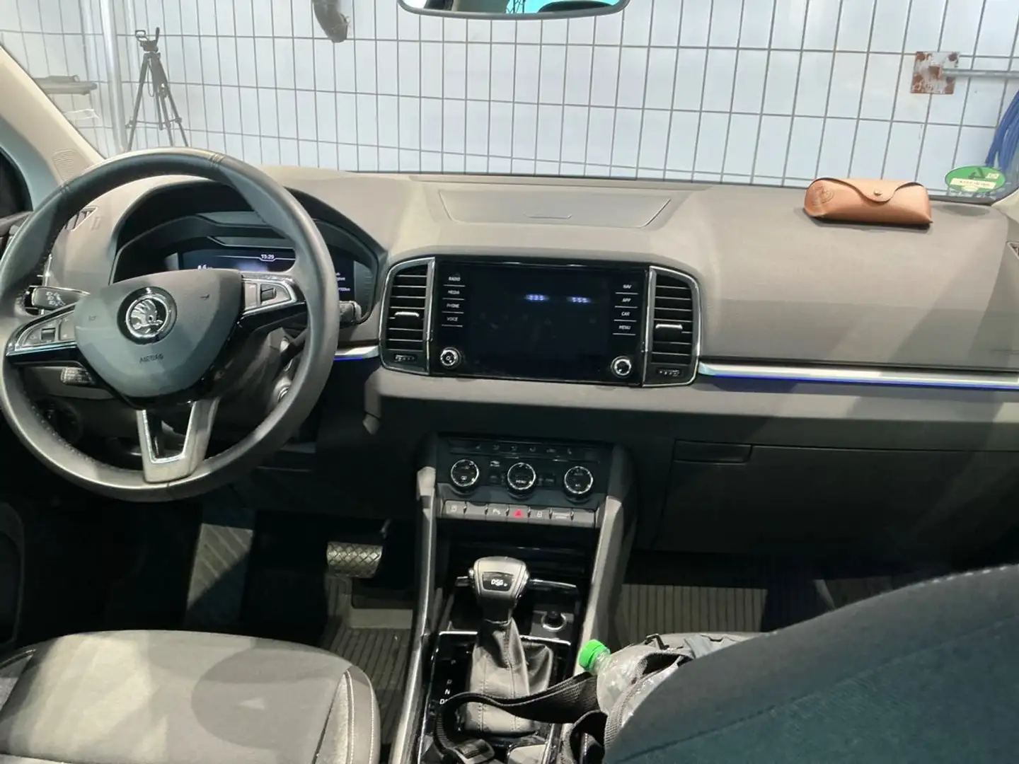 Skoda Karoq Karoq 1.5 TSI ACT DSG Drive 125 Schwarz - 2