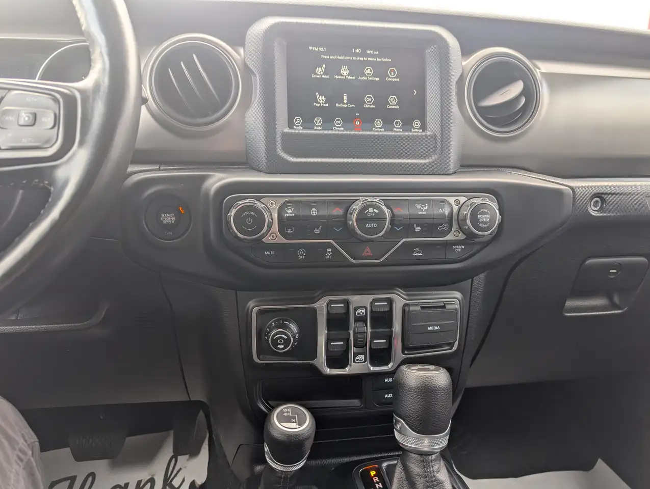 Jeep Wrangler снимка Jeep Wrangler