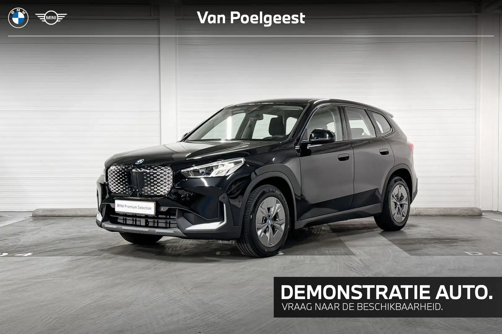 BMW iX1 eDrive20 | Essential Edition | Parking Assistant | Zwart - 1