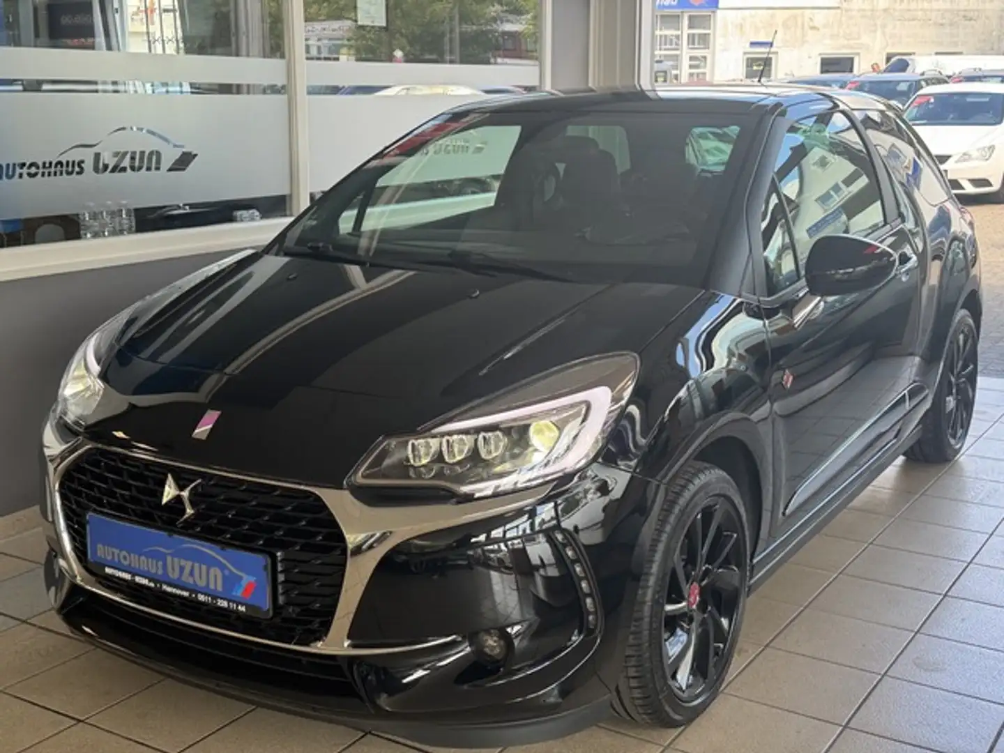 Citroen DS3 DS-Performance-Line Automatik Alcantara RFK Schwarz - 2