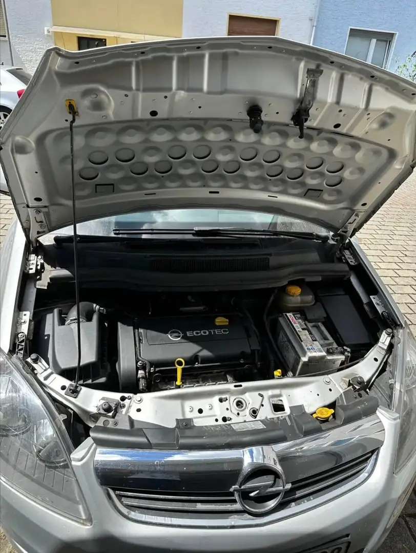 Opel Zafira 1.9 CDTI - 150 ch FAP Magnetic - 2