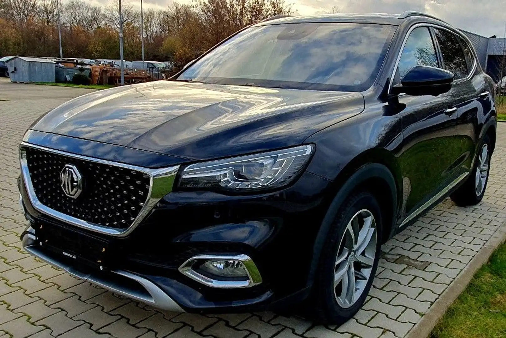 MG EHS Luxury PHEV Navi Leder Pano Android Kamera Noir - 1
