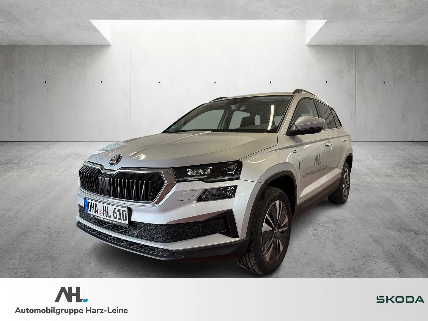 Skoda Karoq Drive Tour 1,0 TSI 85kW Silber - 1