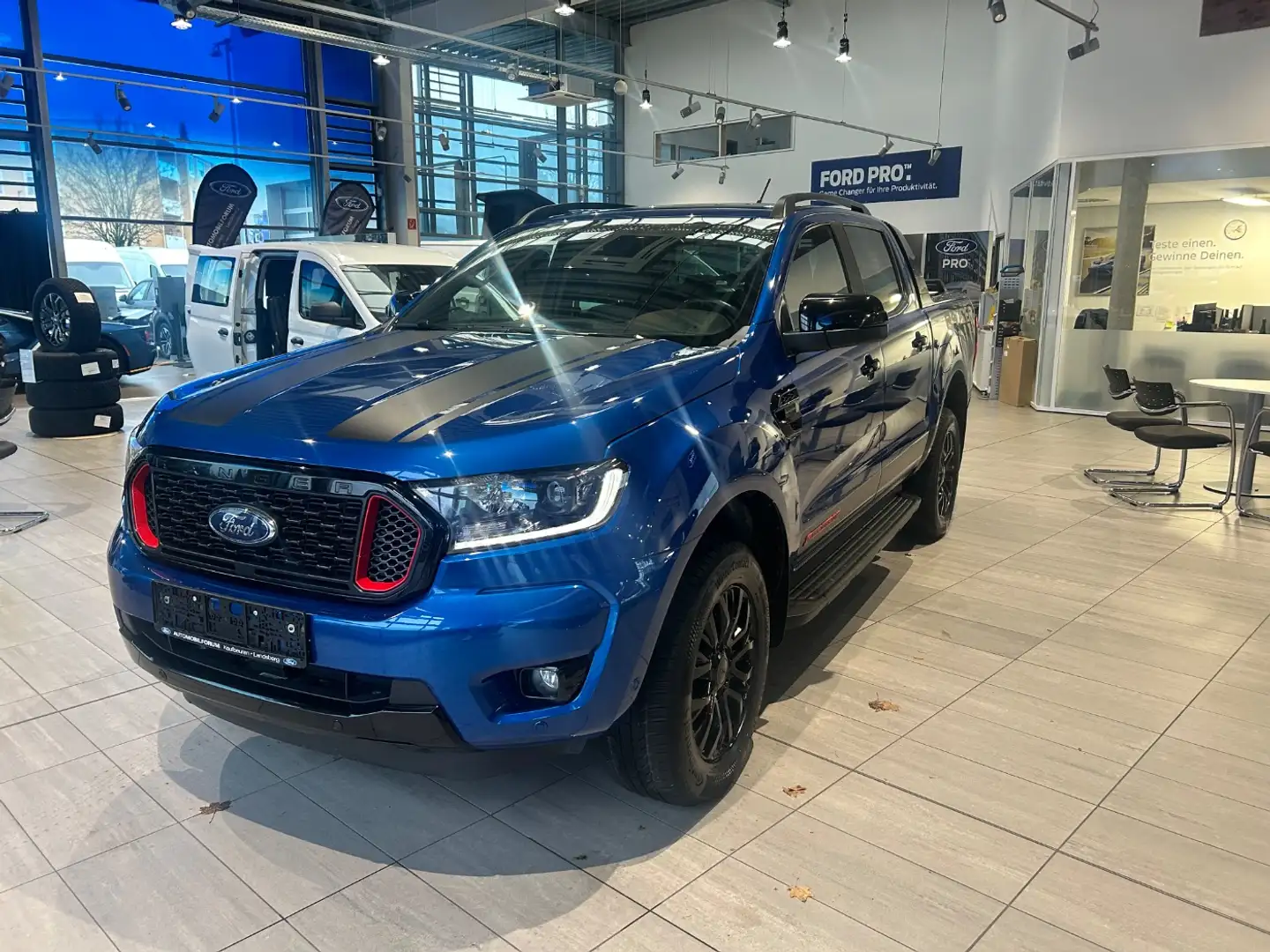 Ford Ranger 2.0 TDCi Panther DoKa ACC AHK LED Navi Albastru - 2
