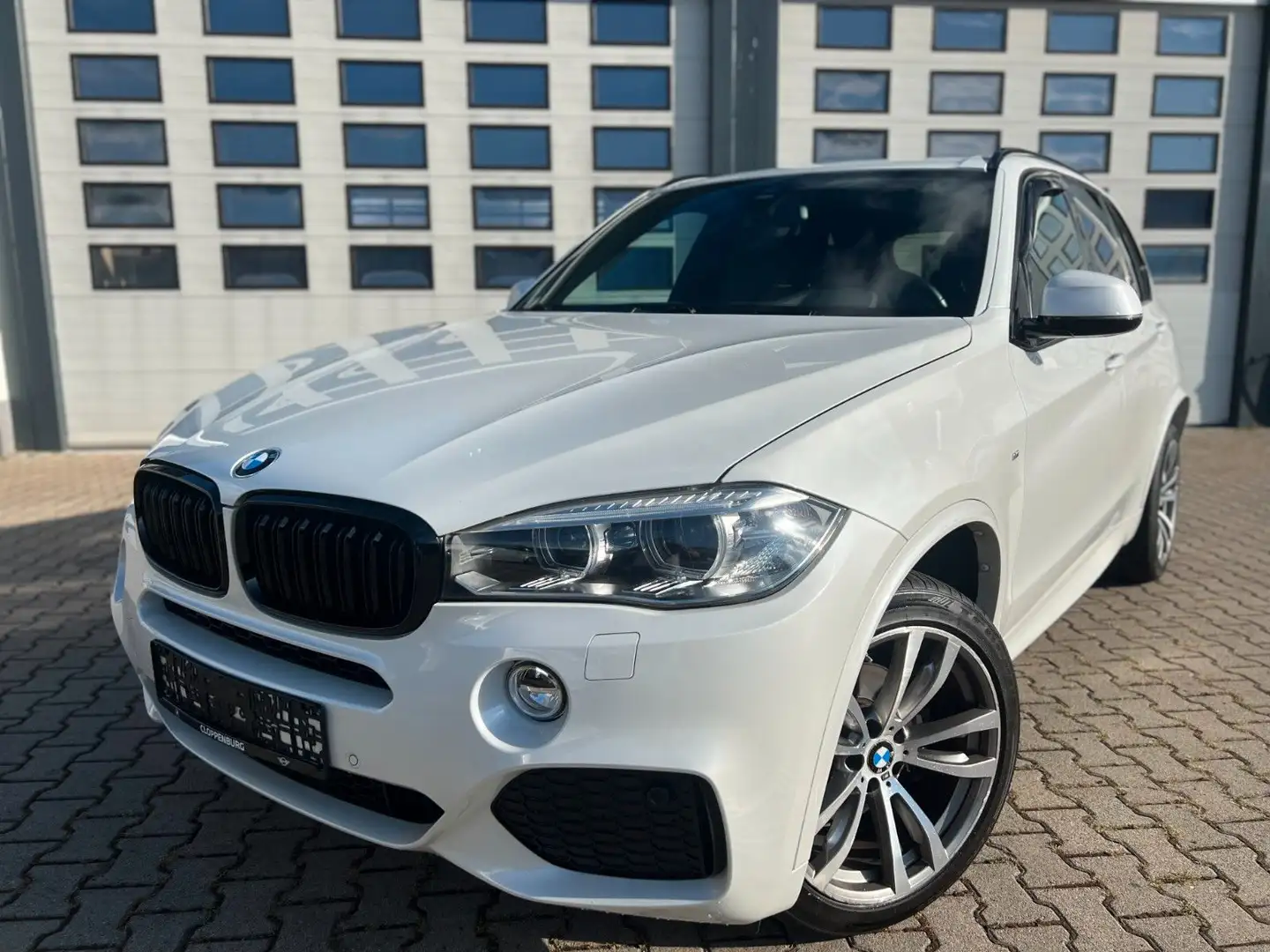BMW X5 M Sportpaket XDrive 30 d  **7-Sitzer** Weiß - 1