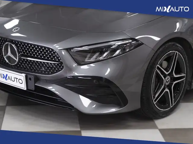 Mercedes-Benz A-Class view 9