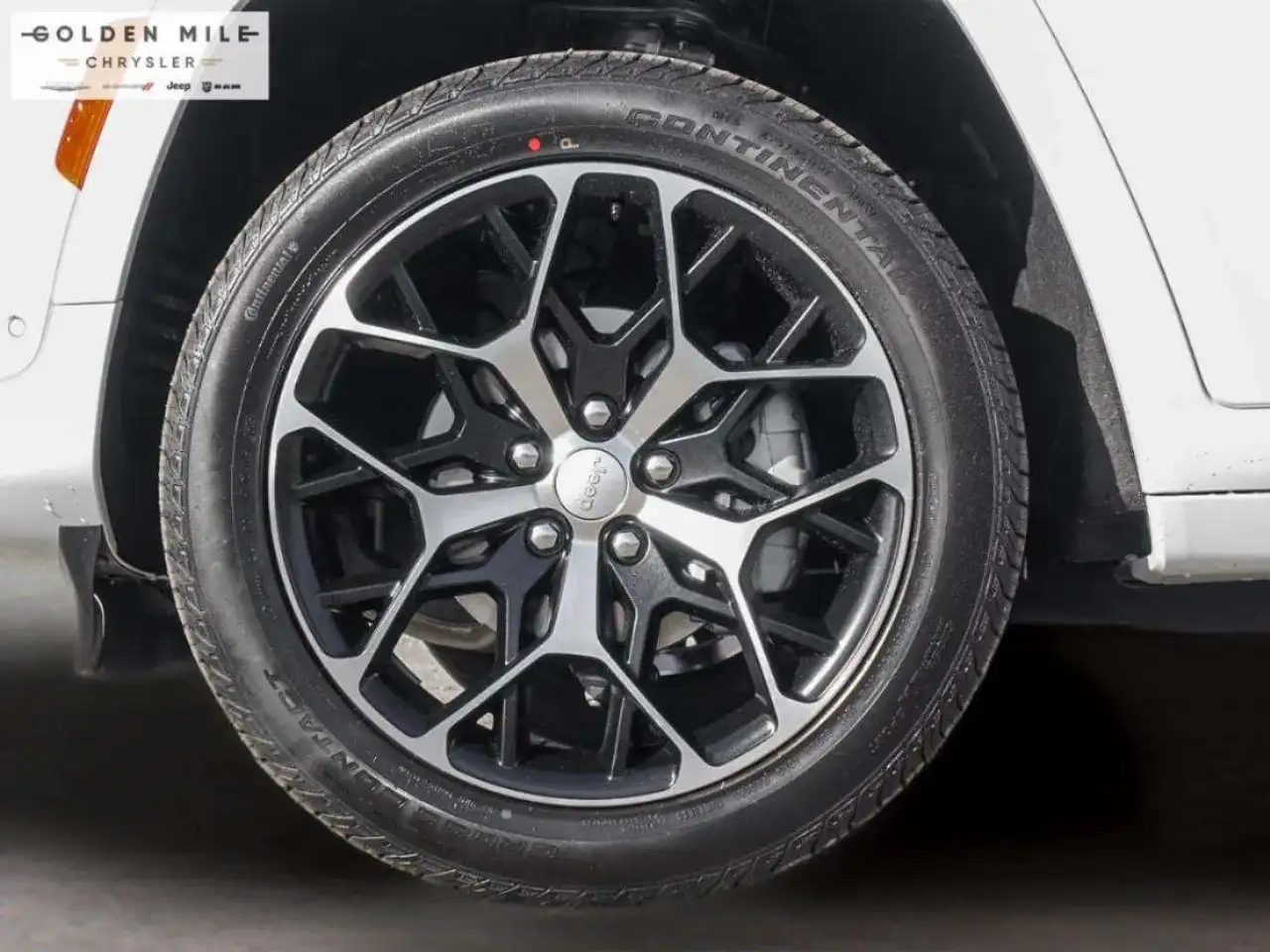 Jeep Grand Cherokee снимка Jeep Grand Cherokee