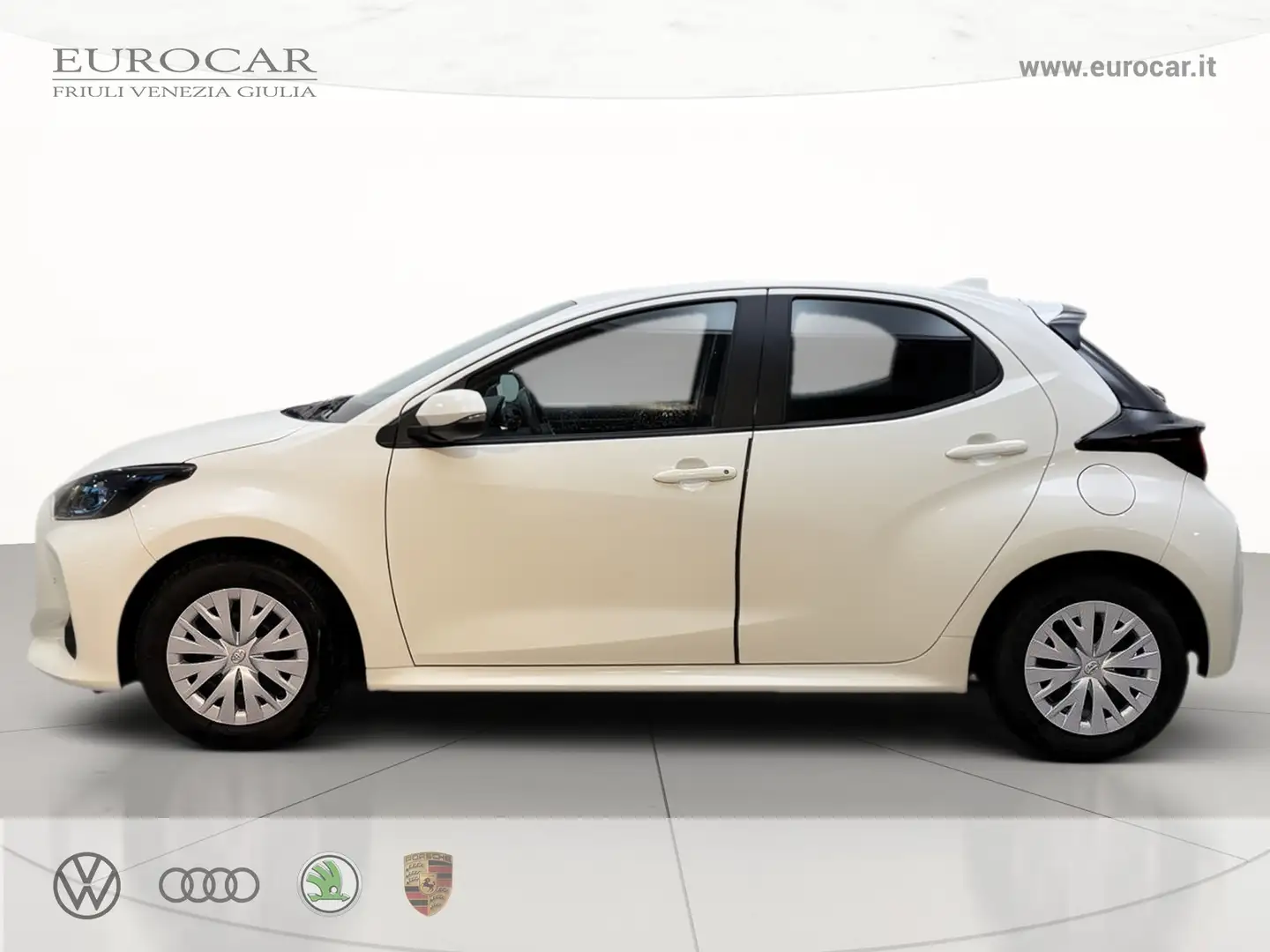 Toyota Yaris 1.5h active Bianco - 2