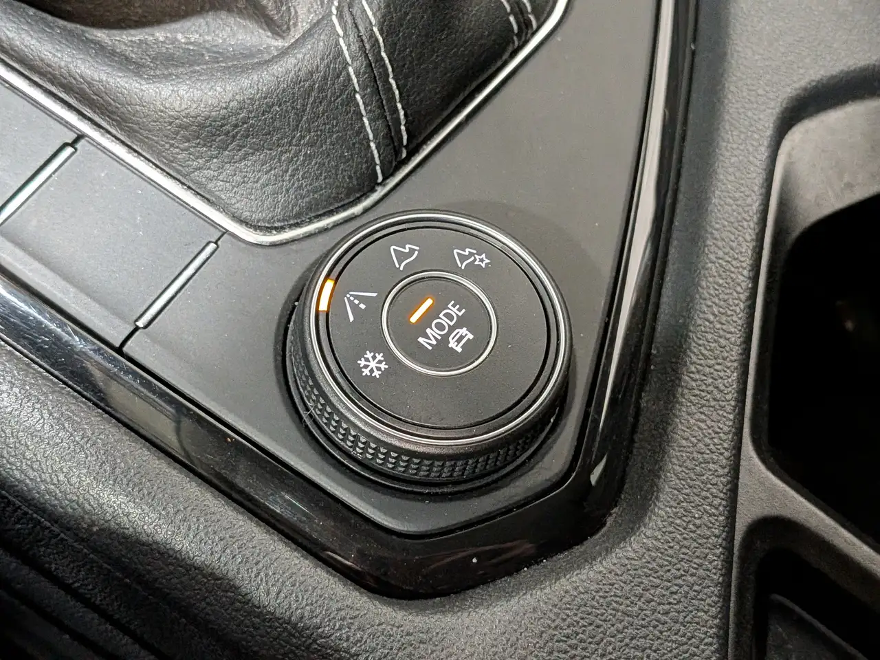 Volkswagen Taos снимка Volkswagen Taos