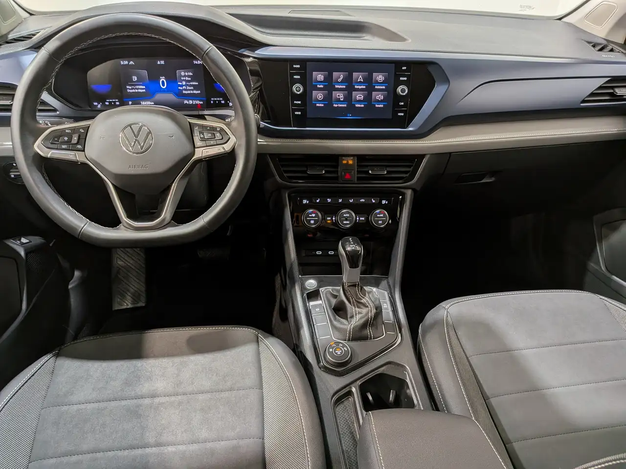 Volkswagen Taos снимка Volkswagen Taos