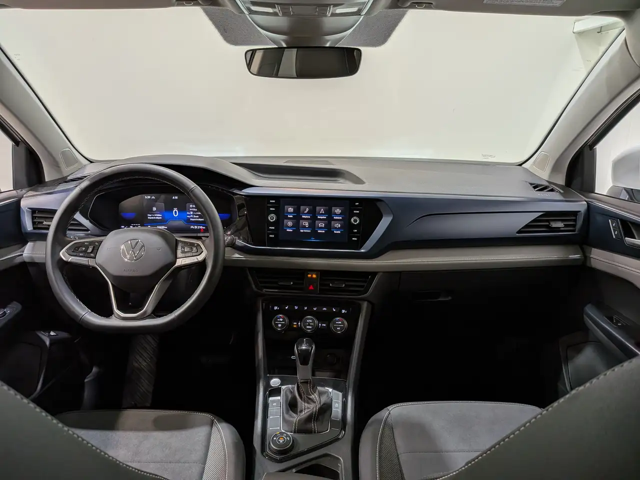 Volkswagen Taos снимка Volkswagen Taos
