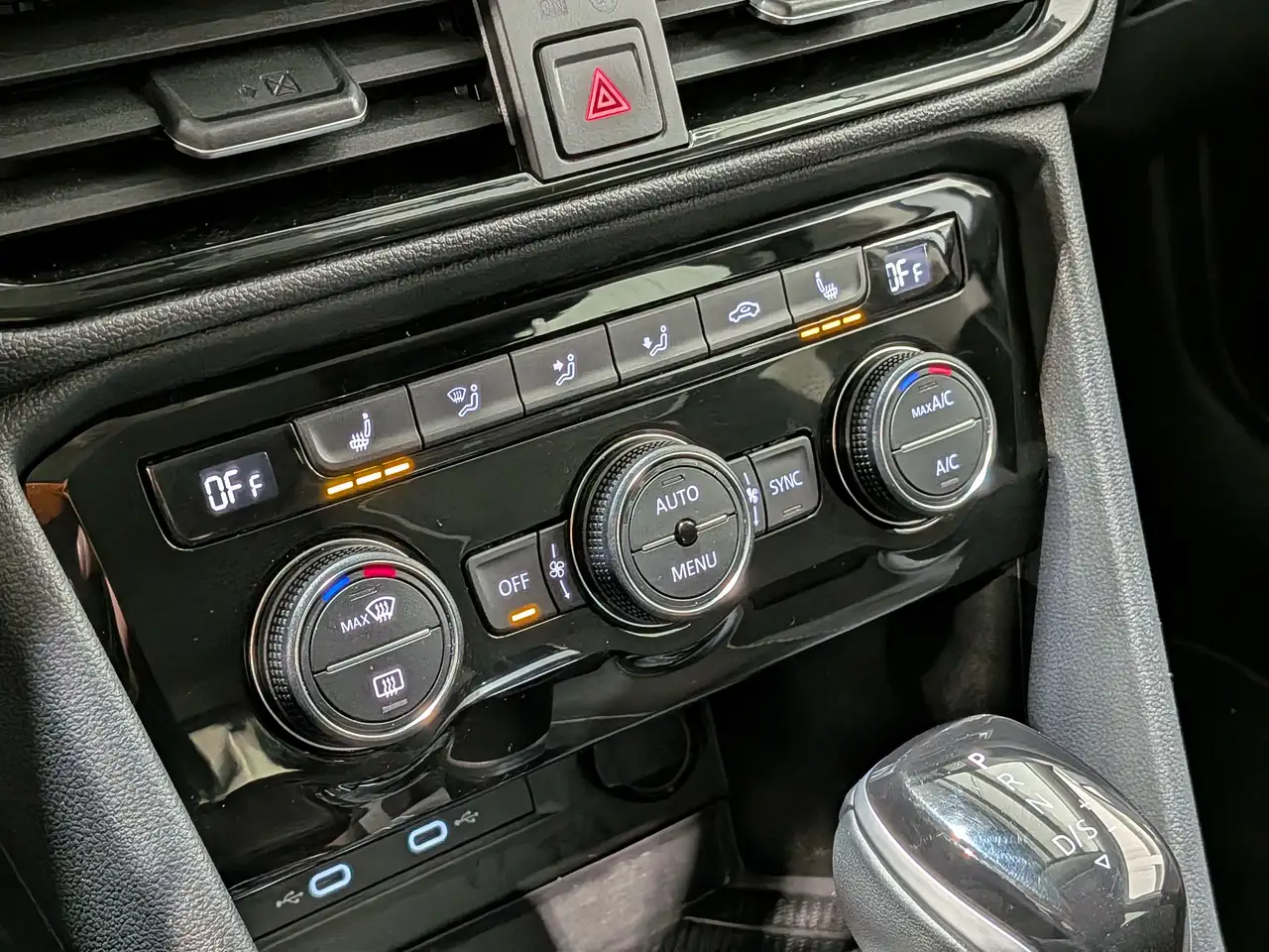 Volkswagen Taos снимка Volkswagen Taos
