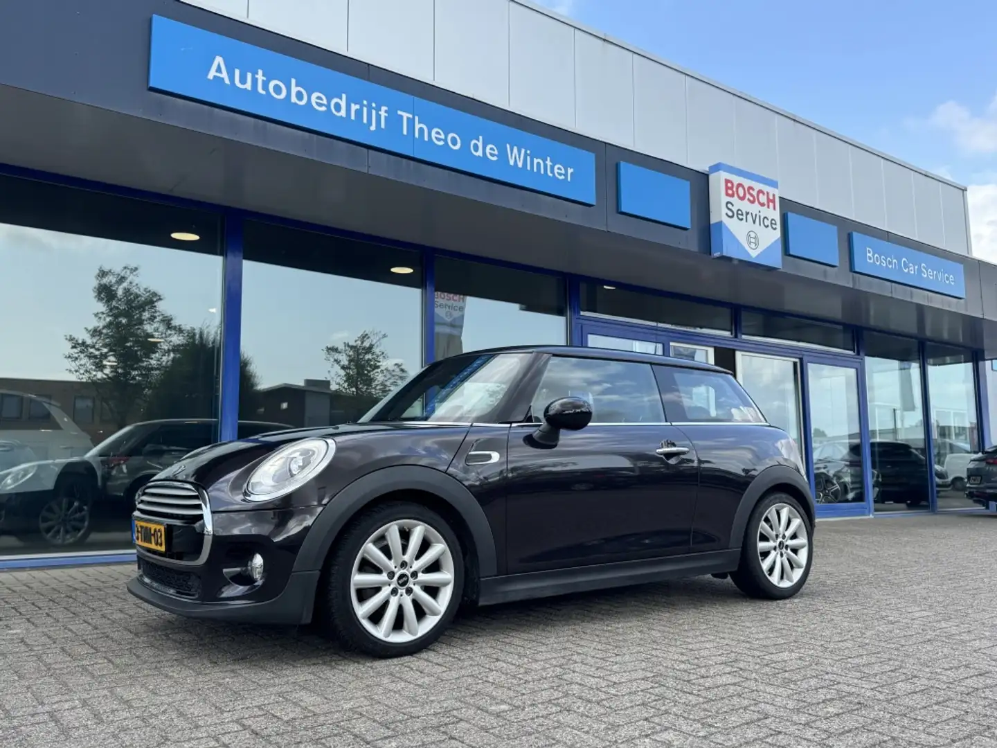 MINI Cooper Mini 1.5 Chili| Clima, Cruise, Navigatie, half led Brun - 1