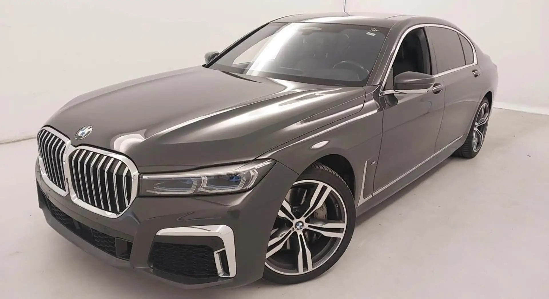 BMW 740 L d xDrive M Sport*ExecutiveLo*SkyLo*Fond Grau - 2
