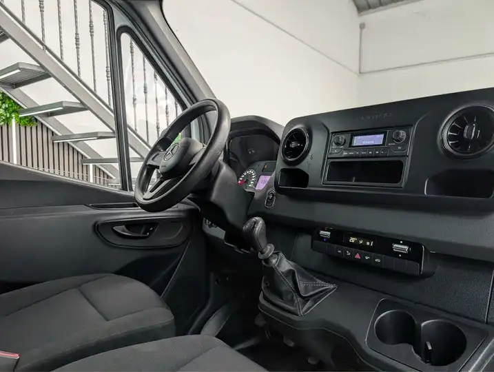 Mercedes-Benz Sprinter 2020, foto 27
