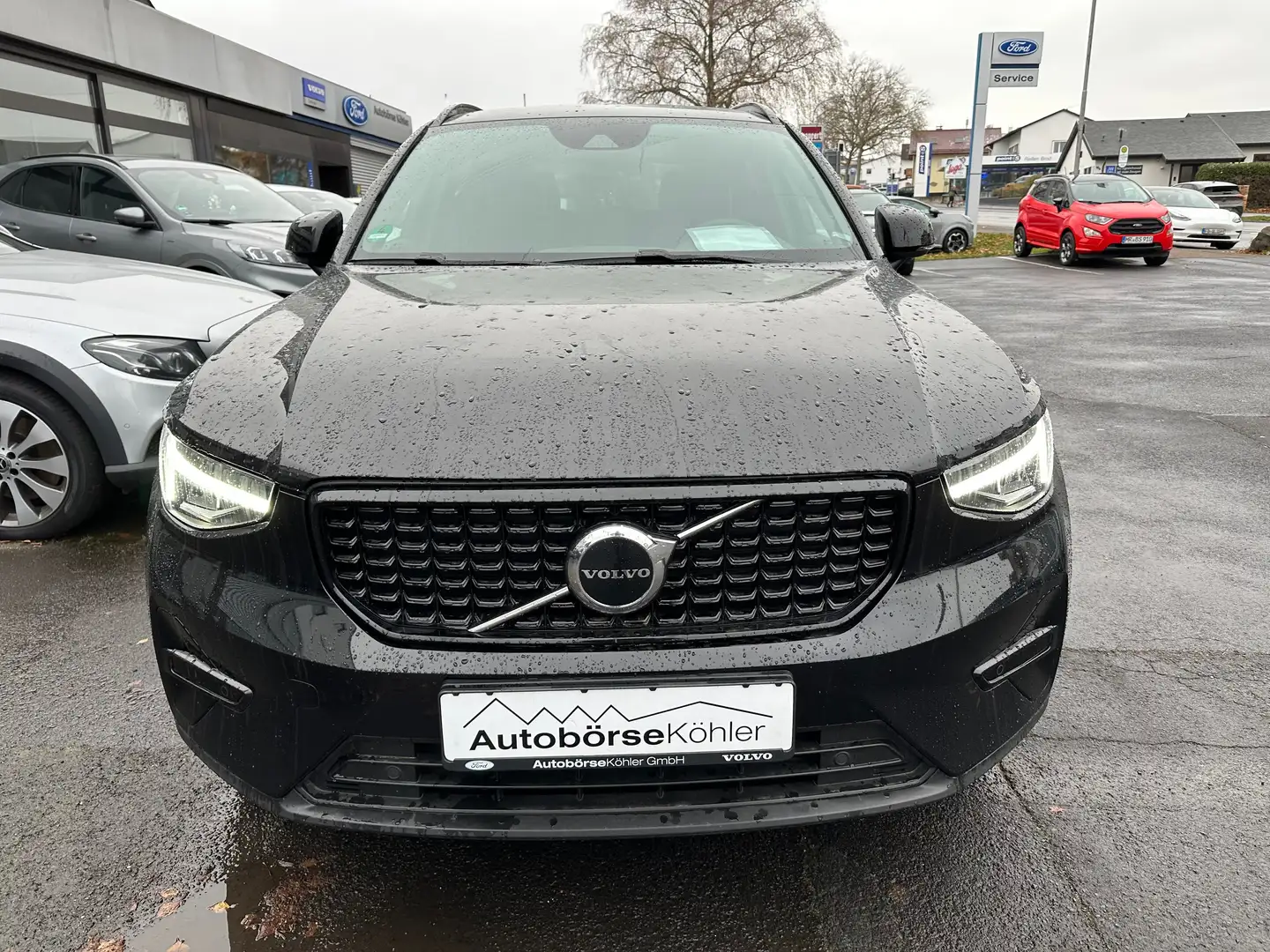 Volvo XC40 Plus Dark T4 Recharge *AHK, 19", Kamera, Navi...* Schwarz - 2