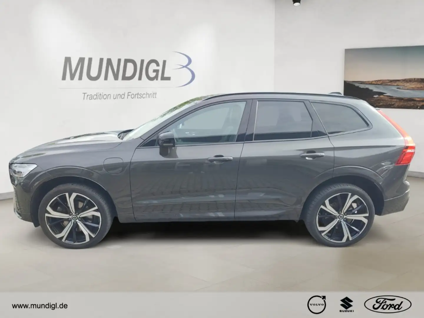 Volvo XC60 R Design Recharge PHEV AWD T6 PANO LFW AHKRFK 360° Grau - 2