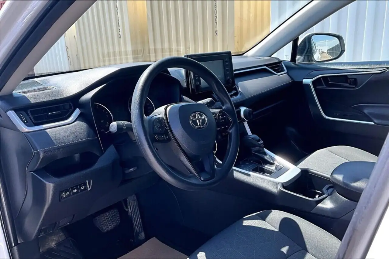 Toyota RAV 4 снимка Toyota RAV 4