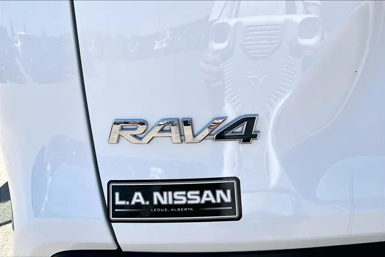 Toyota RAV 4 снимка Toyota RAV 4