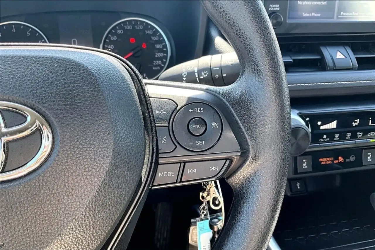 Toyota RAV 4 снимка Toyota RAV 4