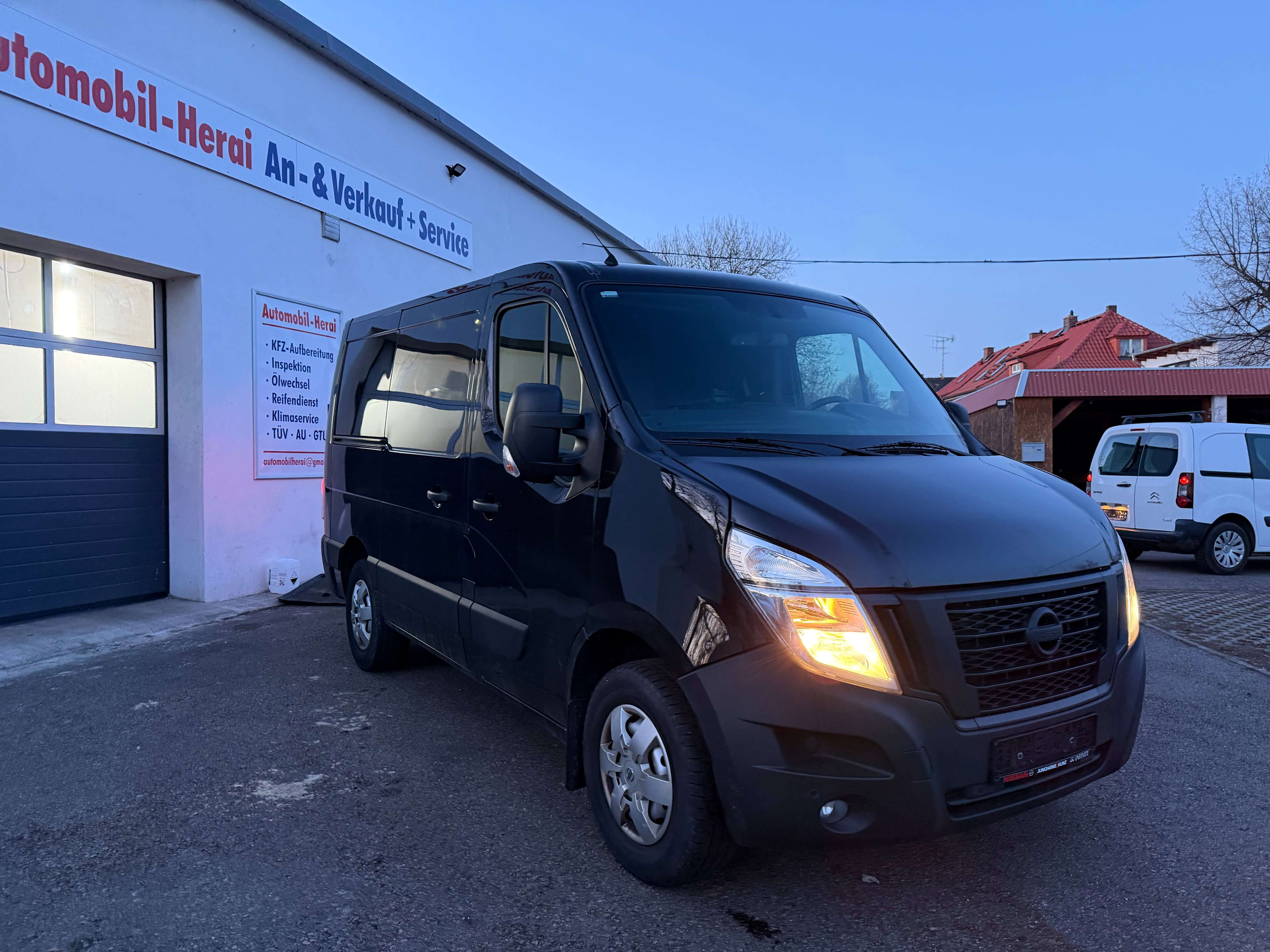 Second hand Nissan Nv 