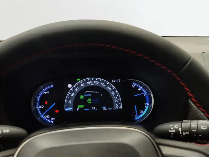 Toyota RAV4 2022, foto 15