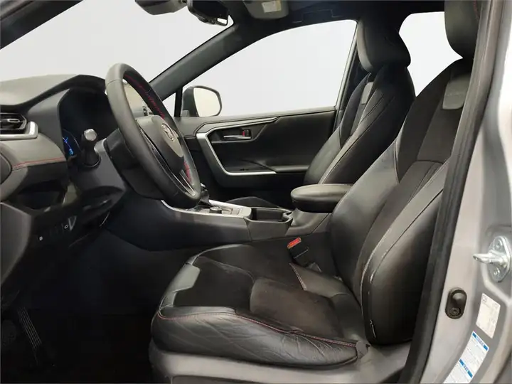 Toyota RAV4 2022, foto 13