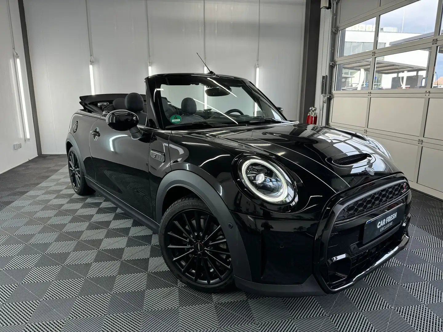 MINI Cooper S Cabrio Mini Cooper S Cabrio MINI Yours Trim Negru - 1