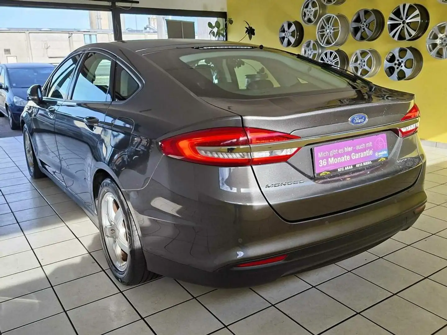 Ford Mondeo Business GUTER ZUSTAND, PDC, NAVI, SITZH. Gris - 2