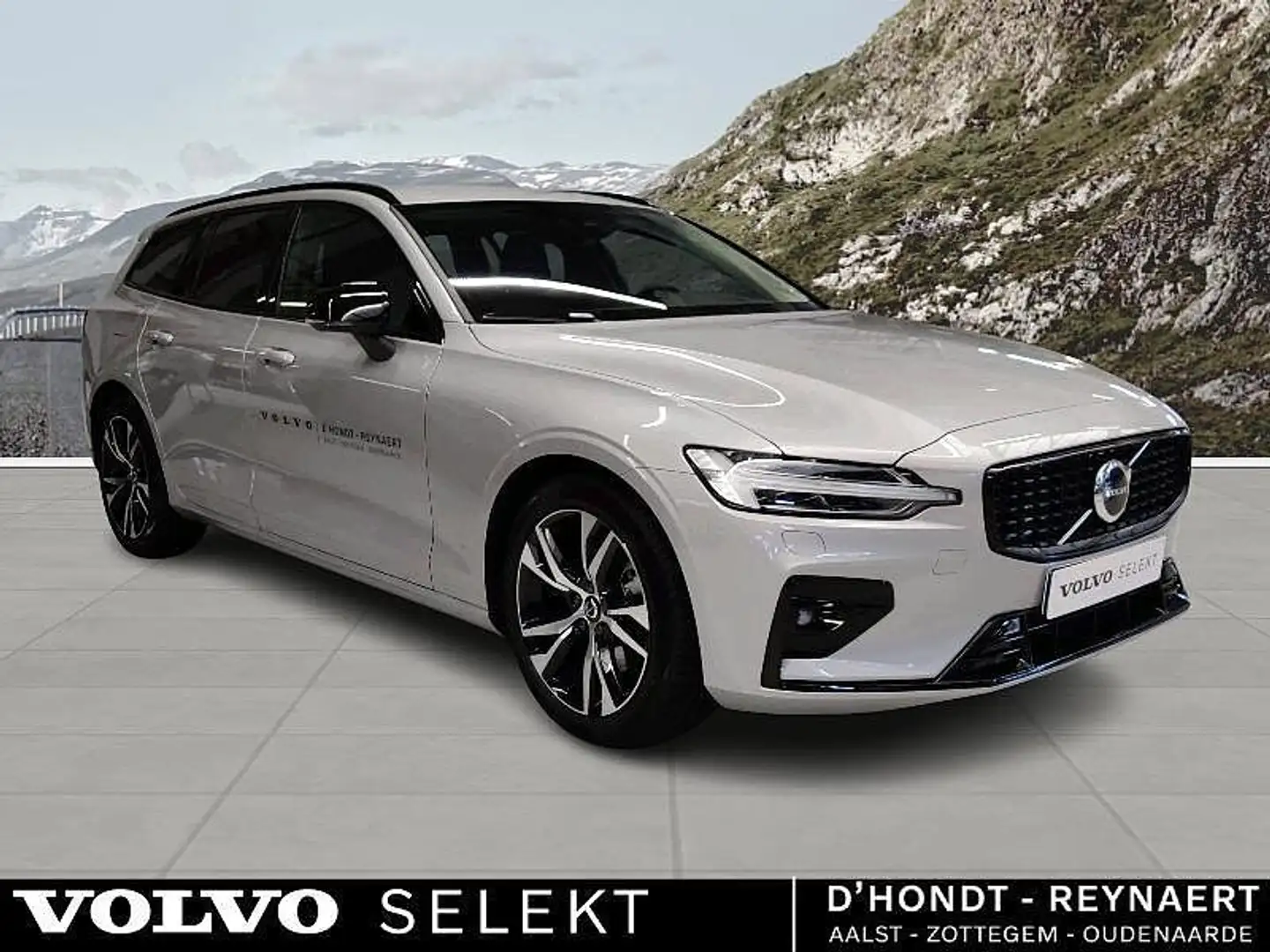Volvo V60 Plus B3 Mild hybrid Benzine Dark Argent - 2
