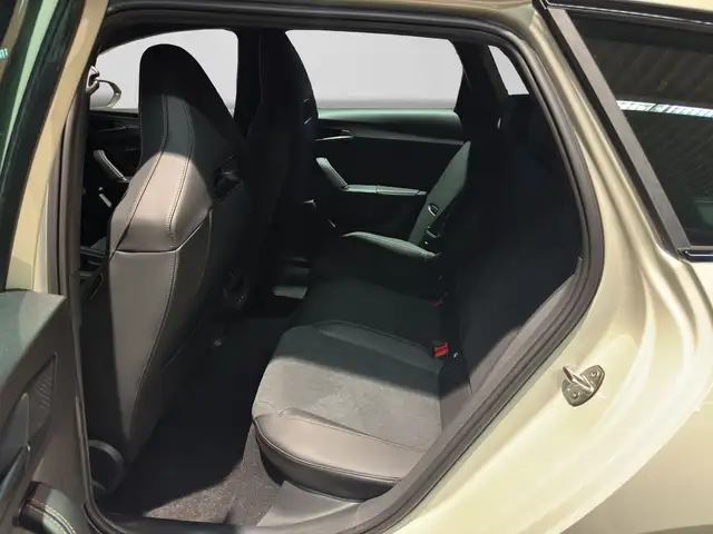 Cupra Leon view 6