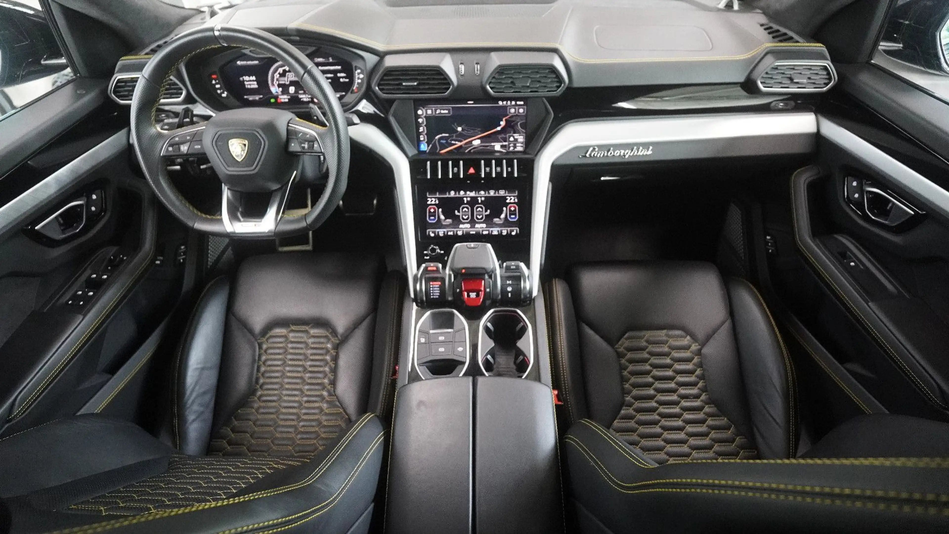 Lamborghini Urus 4.0 NIGHT*FOND*ADAS*MASSAGE*22*FULL-OPTIONS — photo 7