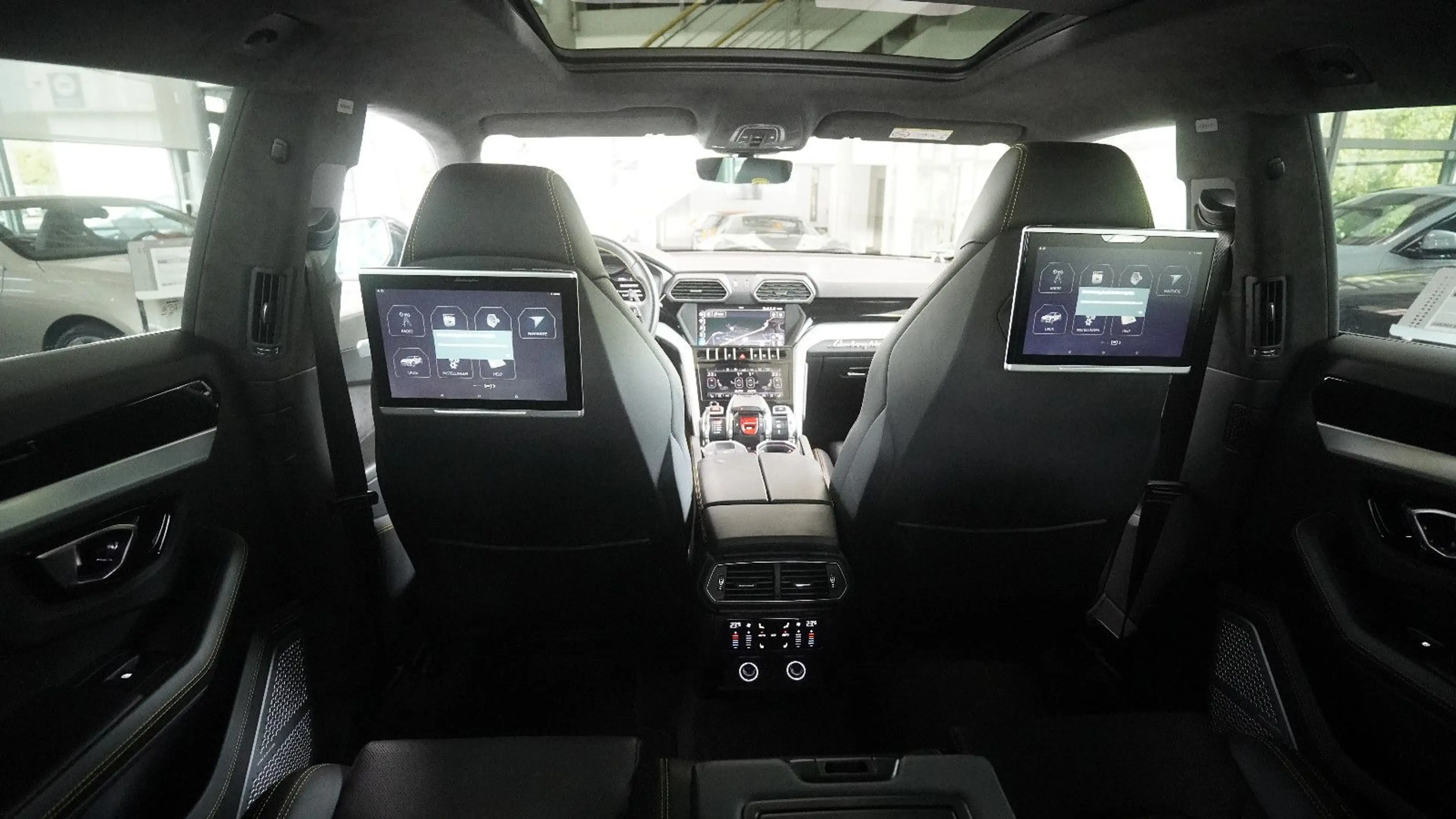 Lamborghini Urus 4.0 NIGHT*FOND*ADAS*MASSAGE*22*FULL-OPTIONS — photo 10