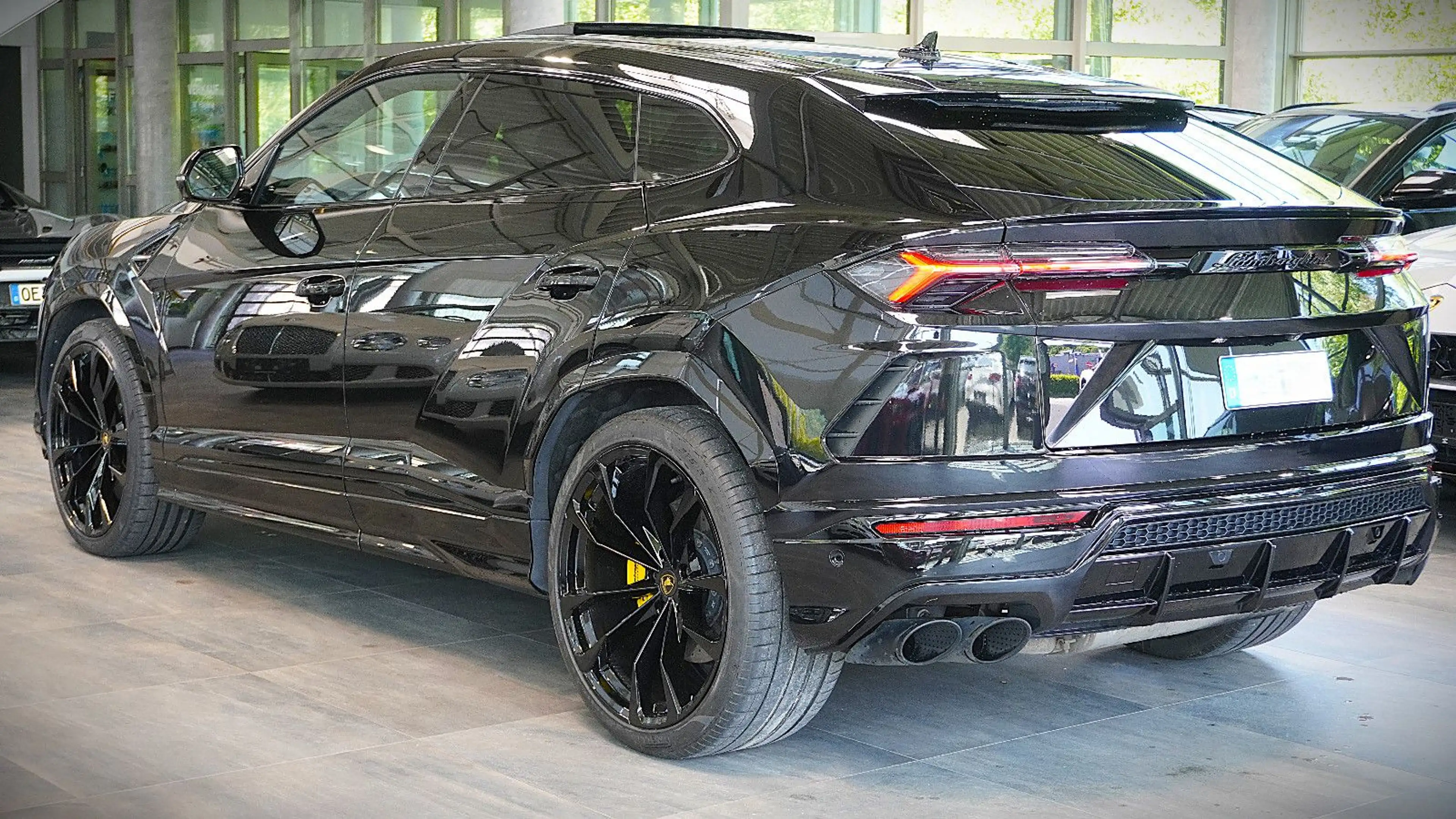 Lamborghini Urus 4.0 NIGHT*FOND*ADAS*MASSAGE*22*FULL-OPTIONS — photo 6