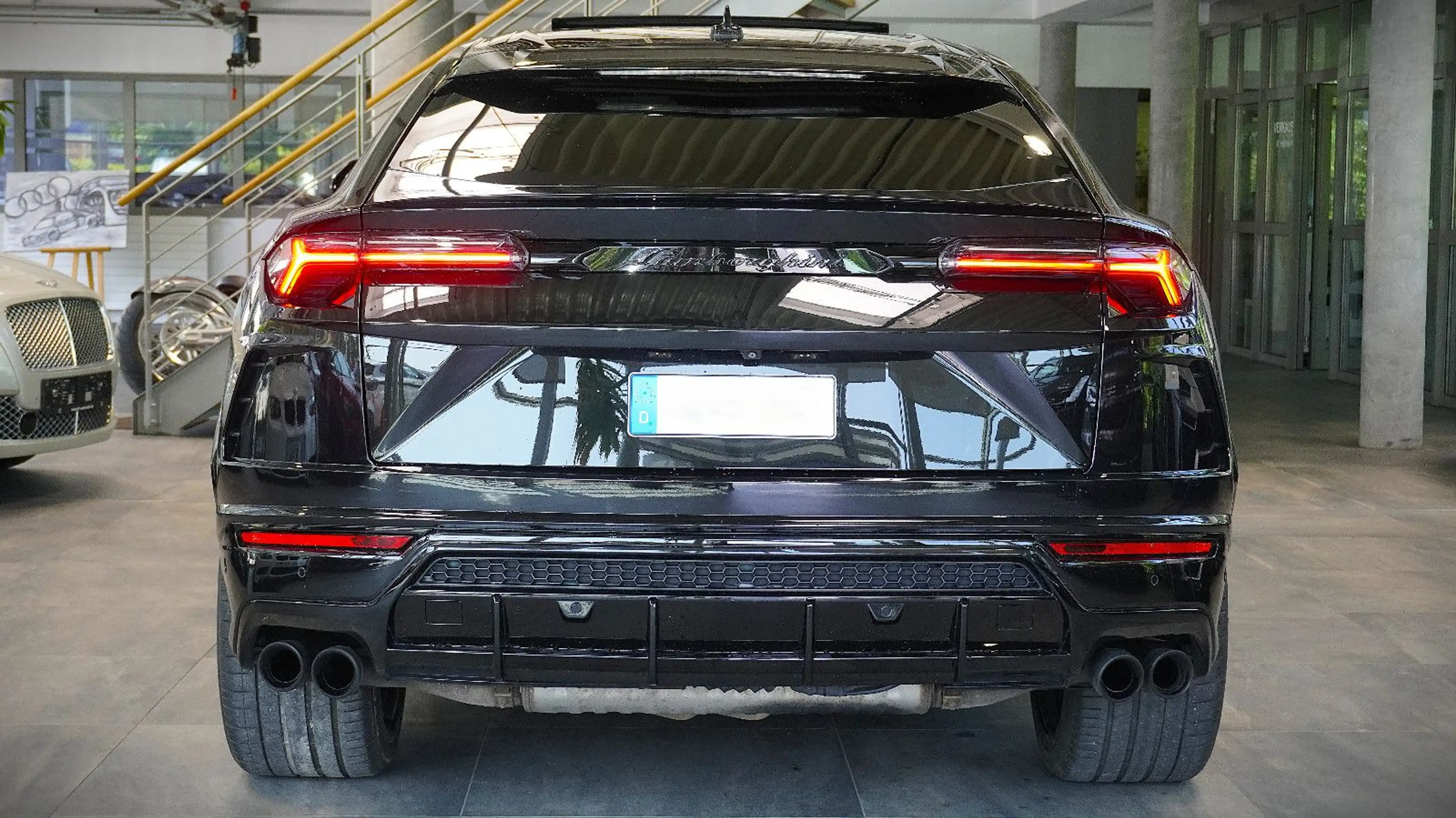 Lamborghini Urus 4.0 NIGHT*FOND*ADAS*MASSAGE*22*FULL-OPTIONS — photo 5