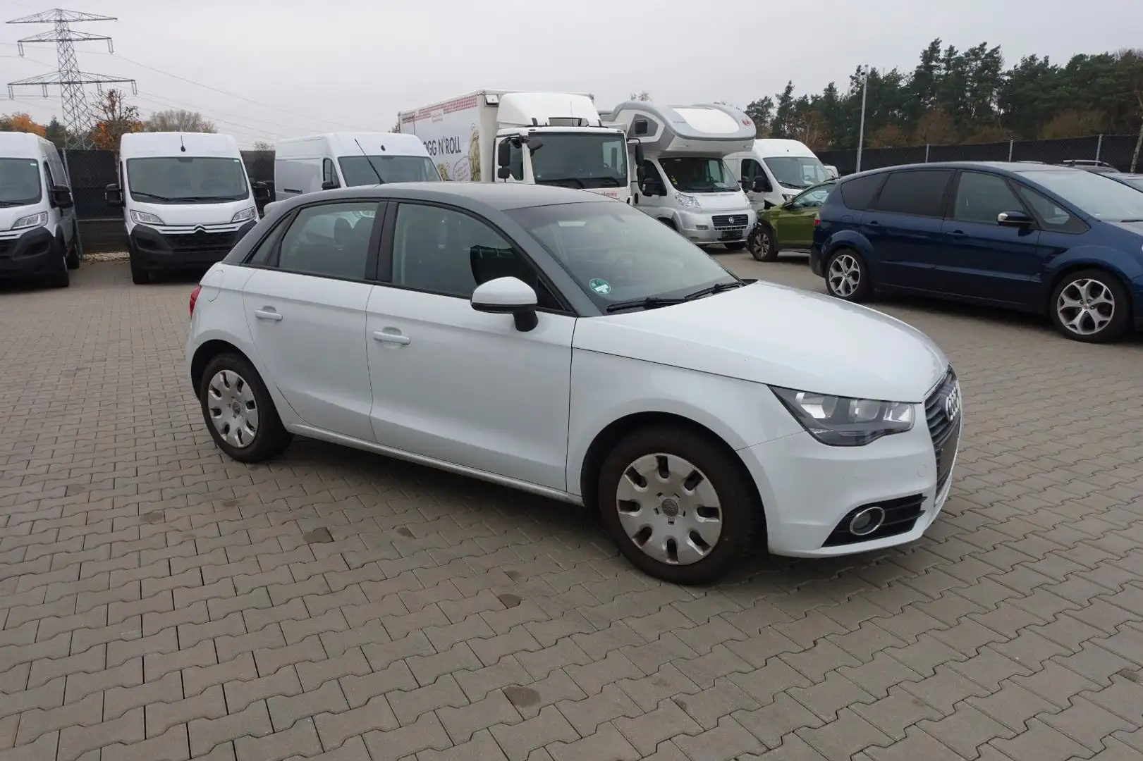 Audi A1 Sportback 1.2TFSI attraction Weiß - 2