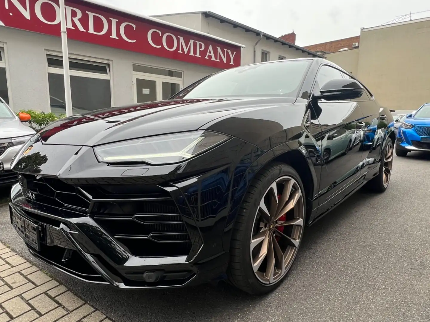 Lamborghini Urus 4.0 V8 Pano.ADAS,B&O,HUD, 23 Zoll,Q-Citura Black - 1