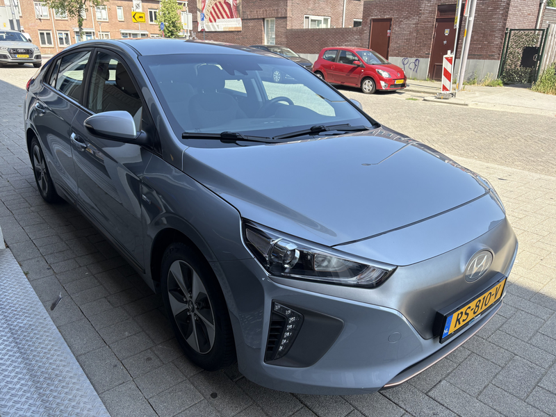 Hyundai IONIQ Comfort EV CARPLAY/CAMERA/CLIMA/NL AUTO/NAP — photo 6