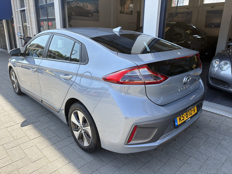 Hyundai IONIQ Comfort EV CARPLAY/CAMERA/CLIMA/NL AUTO/NAP — photo 3