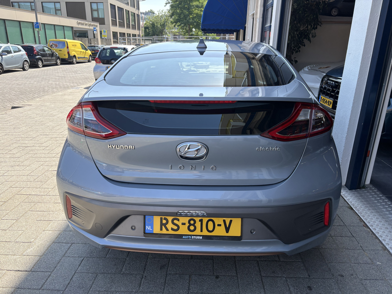 Hyundai IONIQ Comfort EV CARPLAY/CAMERA/CLIMA/NL AUTO/NAP — photo 4
