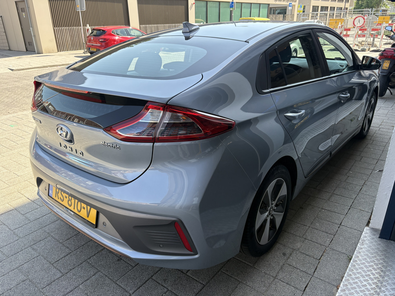 Hyundai IONIQ Comfort EV CARPLAY/CAMERA/CLIMA/NL AUTO/NAP — photo 5