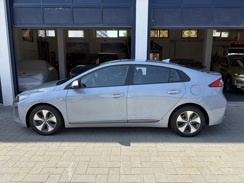 Hyundai IONIQ Comfort EV CARPLAY/CAMERA/CLIMA/NL AUTO/NAP — photo 2