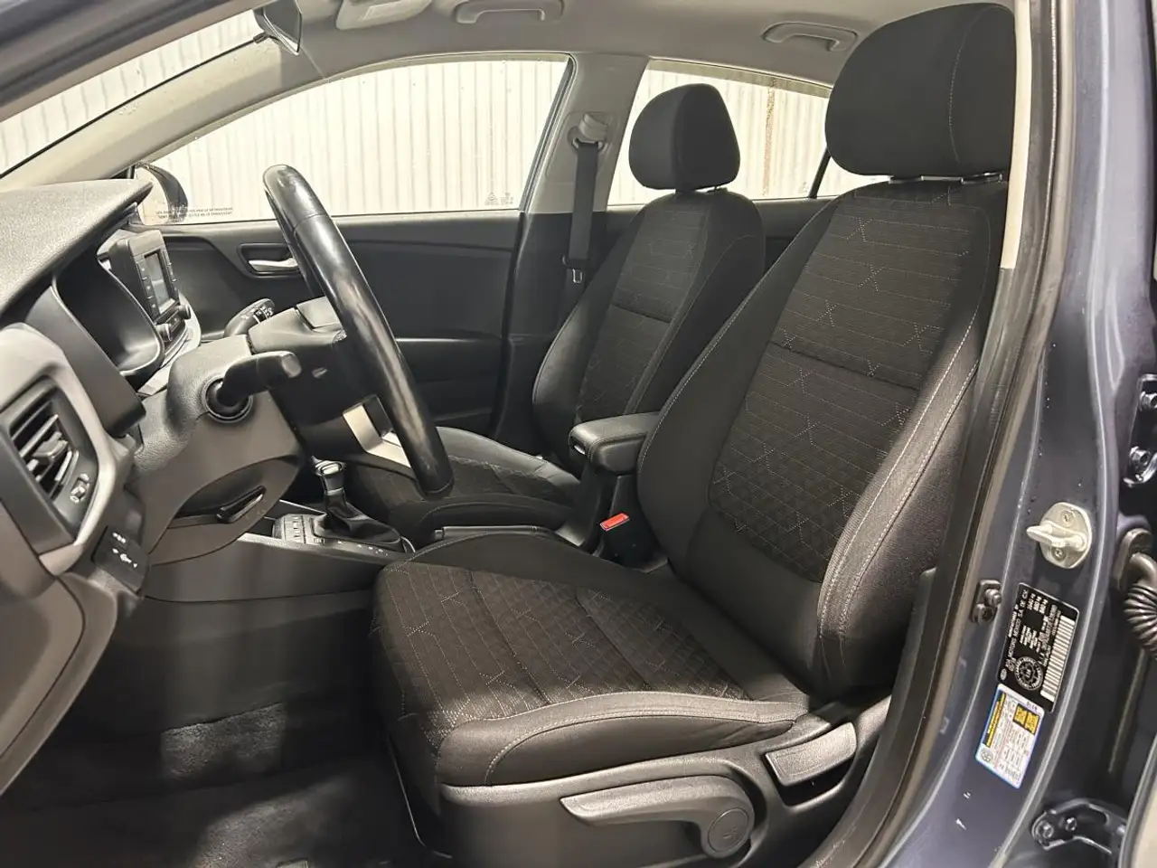 Kia Rio снимка Kia Rio