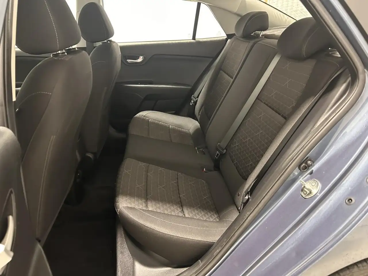 Kia Rio снимка Kia Rio